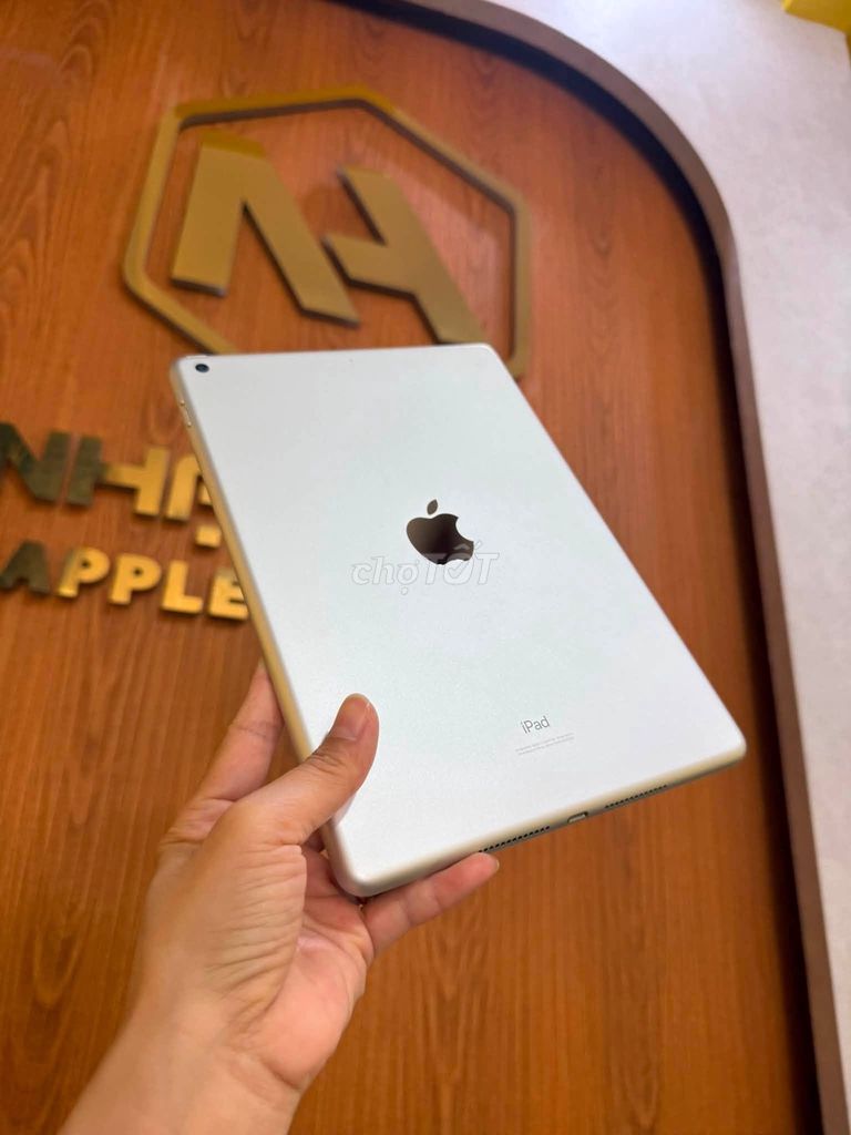 Apple iPad Gen 8 Wifi 32GB Trắng Đã sử dụng. Mua bán Máy tính bảng tại Quận Gò Vấp Tp Hồ Chí Minh được đăng bởi Nguyễn Thị Thu Hiền hình 1