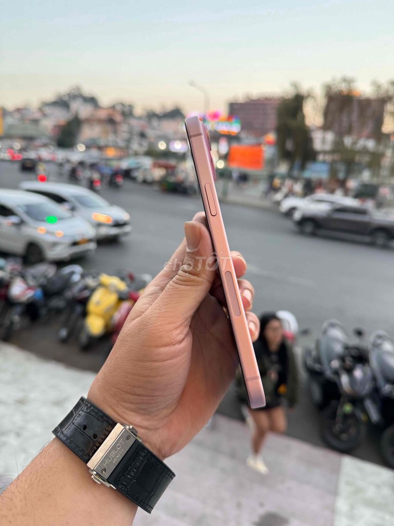 iPhone 15 plus 128gb hồng nữ tính