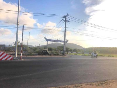 Có 4 lô sỉ mỗi lô 1,000m2 đất mặt tiền đường TL44B Tam Phước,Long Điền. Mua bán đất tại Huyện Long Điền Bà Rịa - Vũng Tàu được đăng bởi Châu Trinh