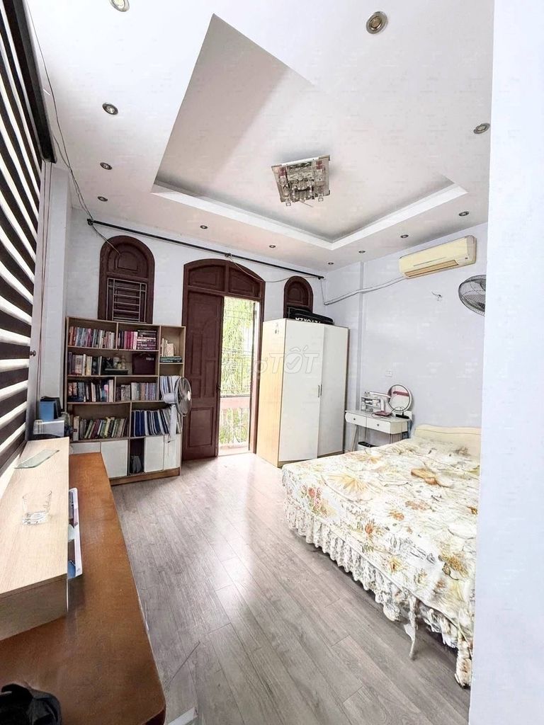 Продается дом площадью 50 м² в центре Тхань Три, въезд для машины