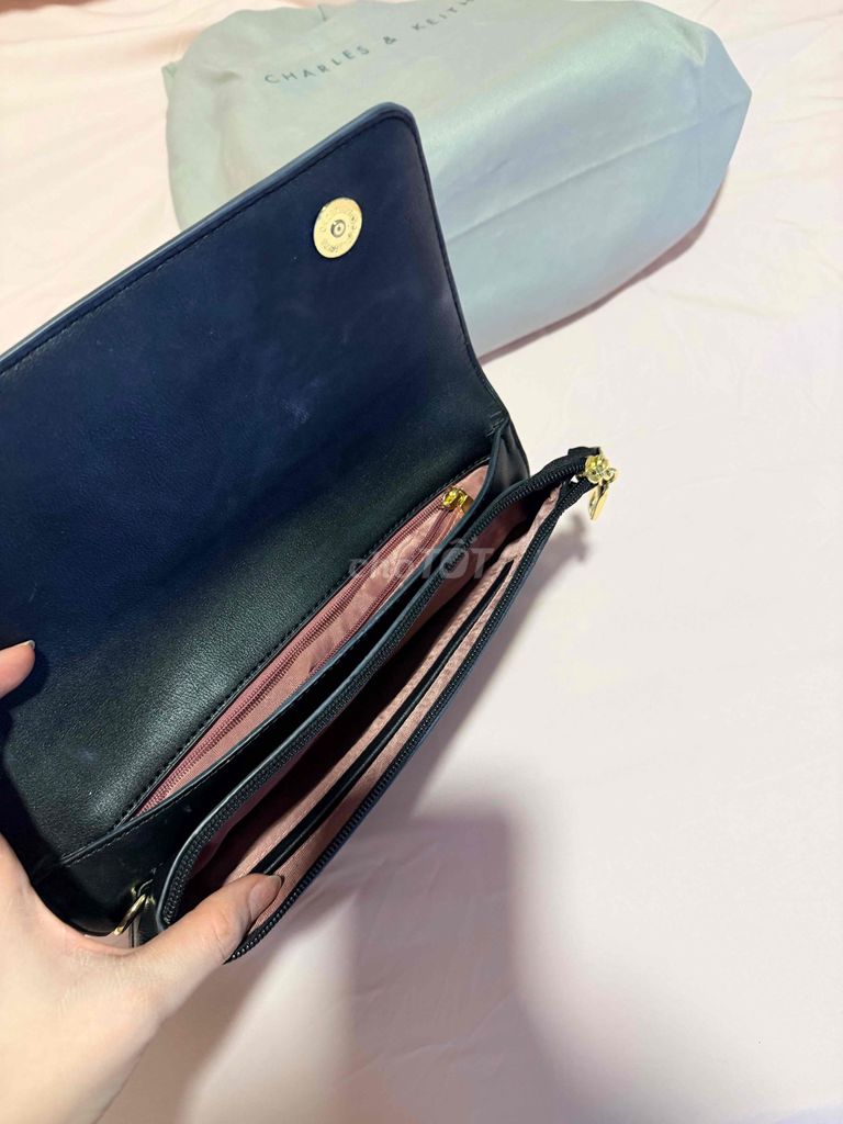 Ví Charles & Keith Nữ Da Đen. Mua bán Túi xách tại Quận 6 Tp Hồ Chí Minh được đăng bởi Anne hình 1