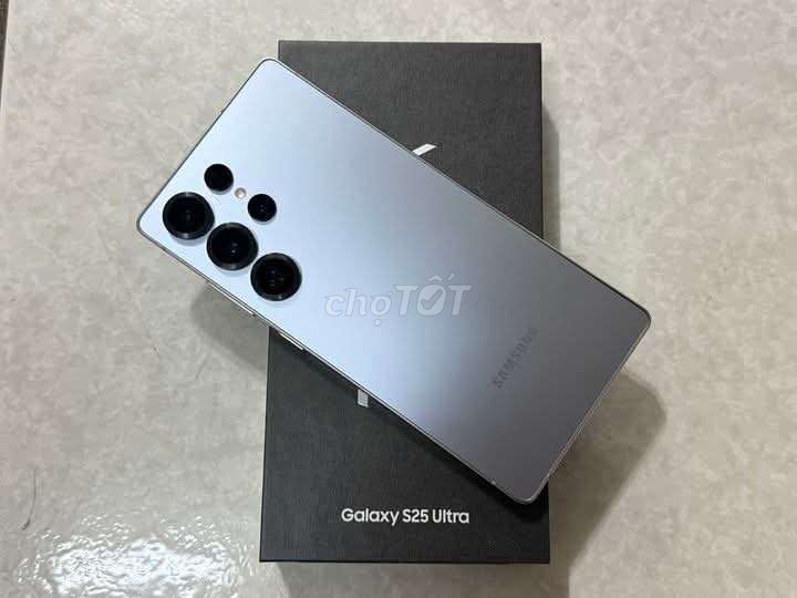 Samsung S25 Ultra 512GB Xám 99%. Mua bán Điện thoại tại Thành phố Thủ Dầu Một Bình Dương được đăng bởi Nam hình 1