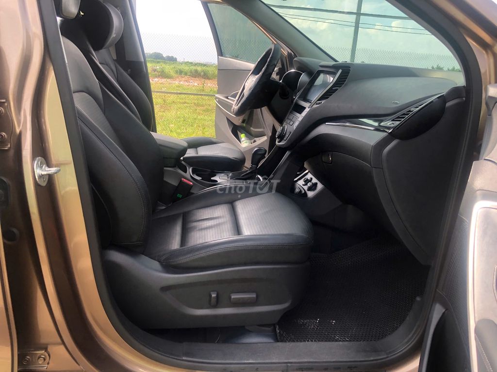 Hyundai Santa Fe 2015 2.2L 4WD - 41000 km. Mua bán Ô tô tại Huyện Hóc Môn Tp Hồ Chí Minh được đăng bởi Huy Hyundai hình 14