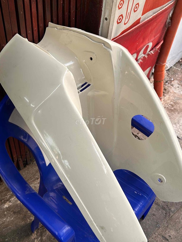 Bửng Honda Cup màu Trắng Mới. Mua bán Phụ tùng xe tại Quận Tân Phú Tp Hồ Chí Minh được đăng bởi Phúc Bảo hình 5