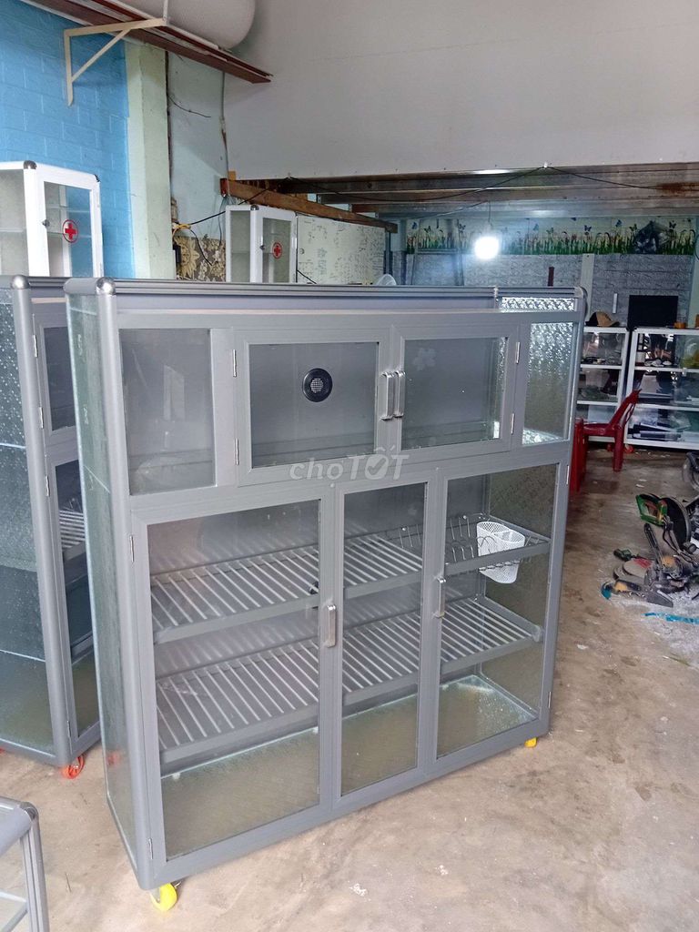 Tủ chén bát màu xám 1m2. Mua bán Tủ, kệ gia đình tại Thành phố Buôn Ma Thuột Đắk Lắk được đăng bởi Nhôm kính Tủ Nhựa Tuketop hình 1