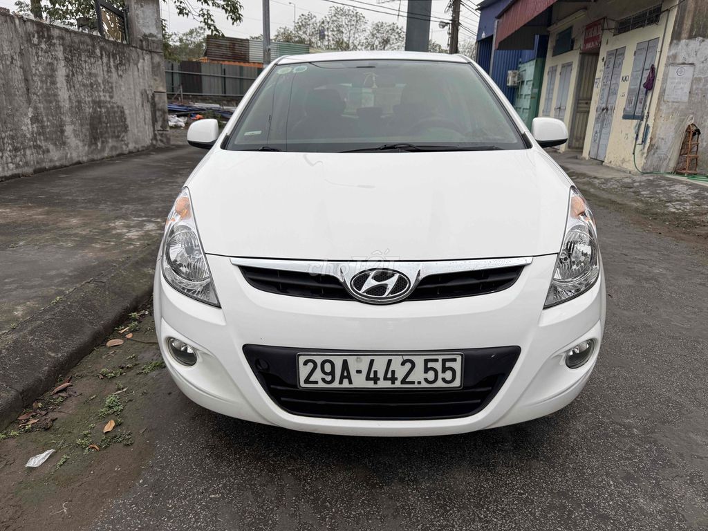 Hyundai i20 2011 nhập khẩu đẹp xuất sắc zin cả xe