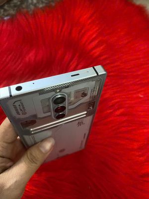 RED MAGIC 8 PRO MÀU BẠC LƯNG TRONG ĐẸP KENG. Mua bán Điện thoại tại Quận Tân Bình Tp Hồ Chí Minh được đăng bởi LUCKYPHONE