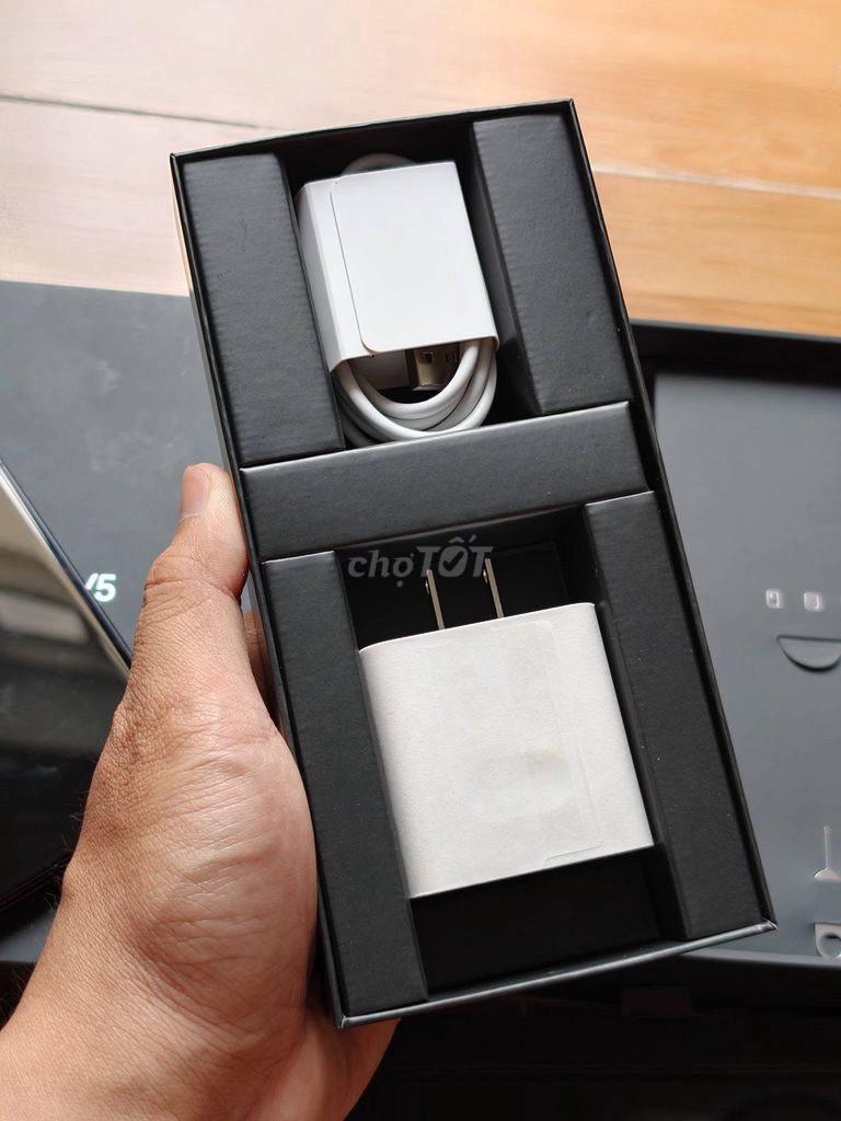 Honor Magic V5 16GB/512GB Đen. Mua bán Điện thoại tại Thành phố Thủ Đức Tp Hồ Chí Minh được đăng bởi Nguyenne hình 1