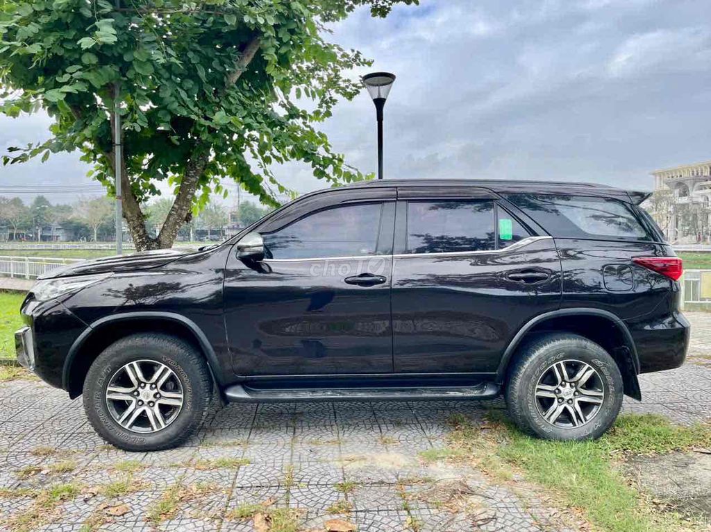 Toyota Fortuner Đen Số sàn 7 chỗ. Mua bán Ô tô tại Quận Ngũ Hành Sơn Đà Nẵng được đăng bởi Đặng Minh Tuấn hình 8