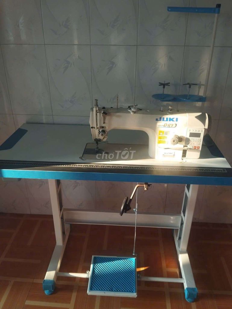 Máy may công nghiệp JUKI DRY Trắng, Xanh cũ. Mua bán Đồ chuyên dụng, Giống nuôi trồng tại Huyện Đức Hòa Long An được đăng bởi Lê Vy hình 1