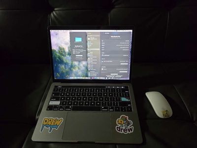Macbook Pro 2018 touch bar. Mua bán Laptop tại Quận 10 Tp Hồ Chí Minh được đăng bởi Phú Nguyễn