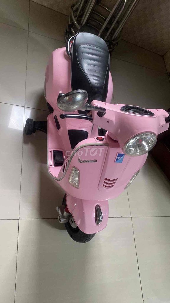 Xe đồ chơi hư bình