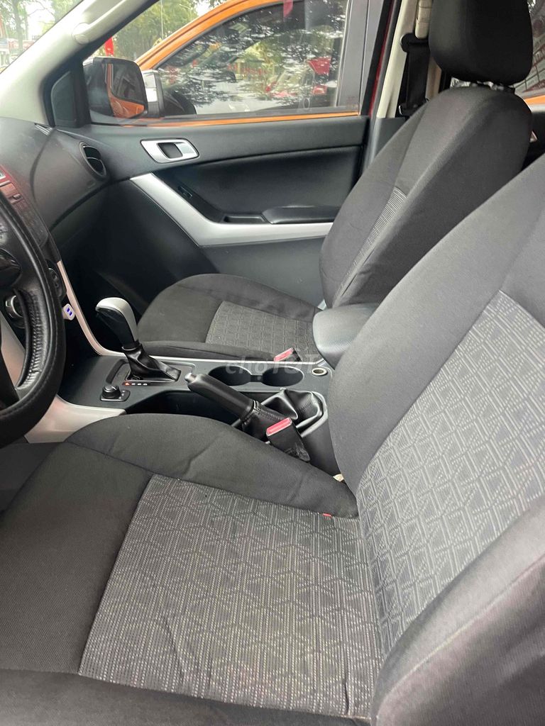 xe gia đình. Mua bán Ô tô tại Thành phố Buôn Ma Thuột Đắk Lắk được đăng bởi thành hình 4