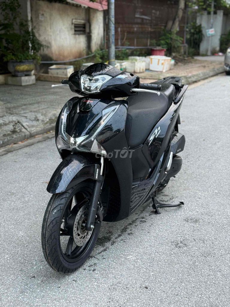 Honda SH 150i ABS 2018 Черный оригинальный в отличном состоянии