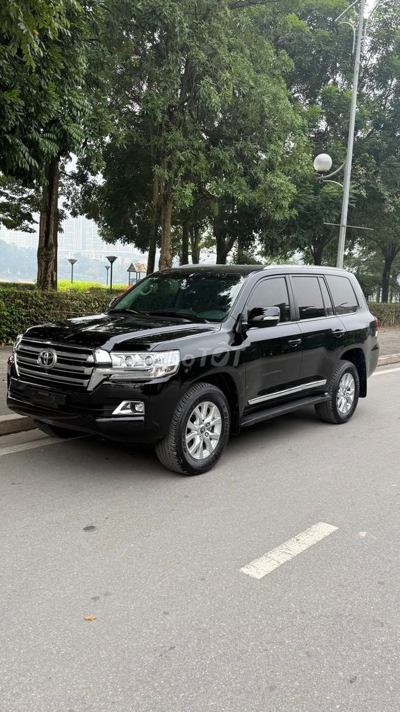 Toyota Land Cruiser 4.6 V8 sản xuất 2020,4 ghế MBS. Mua bán Ô tô tại Quận Bắc Từ Liêm Hà Nội được đăng bởi Mr Hợi  hình 5