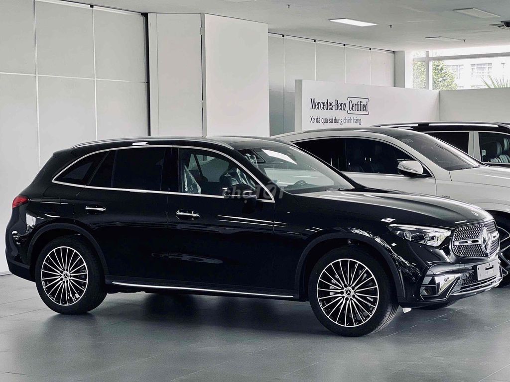 Cần bán GLC300 lướt chuẩn 1.000km. Mua bán Ô tô tại Quận 7 Tp Hồ Chí Minh được đăng bởi Huy Huỳnh hình 6