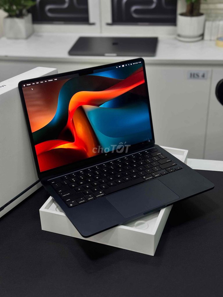 MacBook Air M2 Fullbox likenew pin 98. Mua bán Laptop tại Quận 10 Tp Hồ Chí Minh được đăng bởi Viễn Huy Shop hình 1