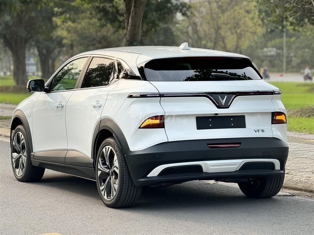 xe VF 6 giá ưu đãi năm , trả trước chỉ từ 180 tr. Mua bán Ô tô tại Quận Hải Châu Đà Nẵng được đăng bởi Vinfast Đà Nẵng hình 4