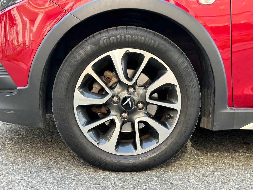 VinFast Fadil 1.4 AT Plus 2019. Mua bán Ô tô tại Thành phố Thủ Đức Tp Hồ Chí Minh được đăng bởi Huỳnh tấn phát hình 12