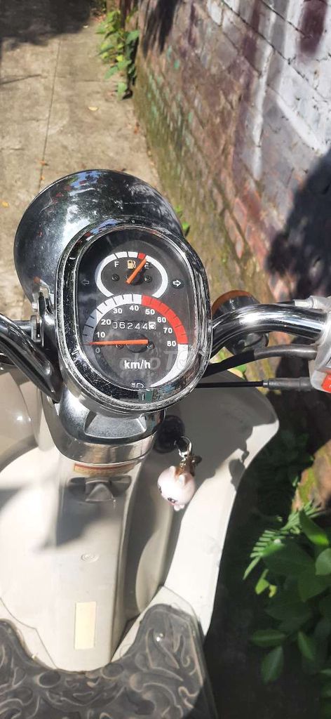 Xe may. Mua bán Xe máy tại Quận Tây Hồ Hà Nội được đăng bởi hieu hình 3