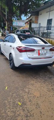 2014 1.6 MT - 700000 km. Mua bán Ô tô tại Thành phố Buôn Ma Thuột Đắk Lắk được đăng bởi Thanh Nguyen