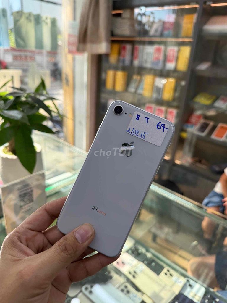 Apple iPhone 8 64GB Trắng Zin đét. Mua bán Điện thoại tại Huyện Hoài Đức Hà Nội được đăng bởi Danh Tùng hình 1