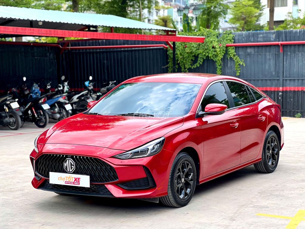 MG 5 Standard 2024 - 2400 km Đẹp như xe mới 99%