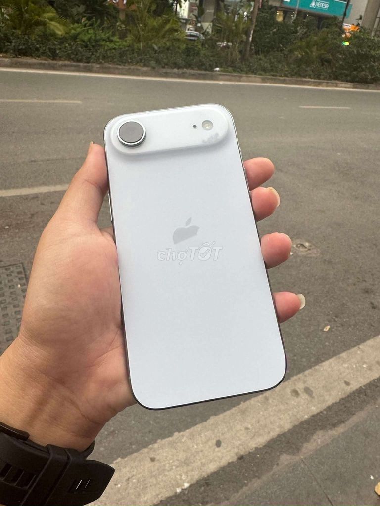 Apple iPhone 17 Air Xanh. Mua bán Điện thoại tại Quận Cẩm Lệ Đà Nẵng được đăng bởi Hi hình 1