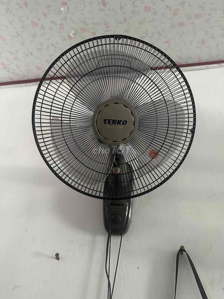 Quạt treo tường Senko màu Đen. Mua bán Quạt tại Quận Gò Vấp Tp Hồ Chí Minh được đăng bởi ThaoChi hình 1