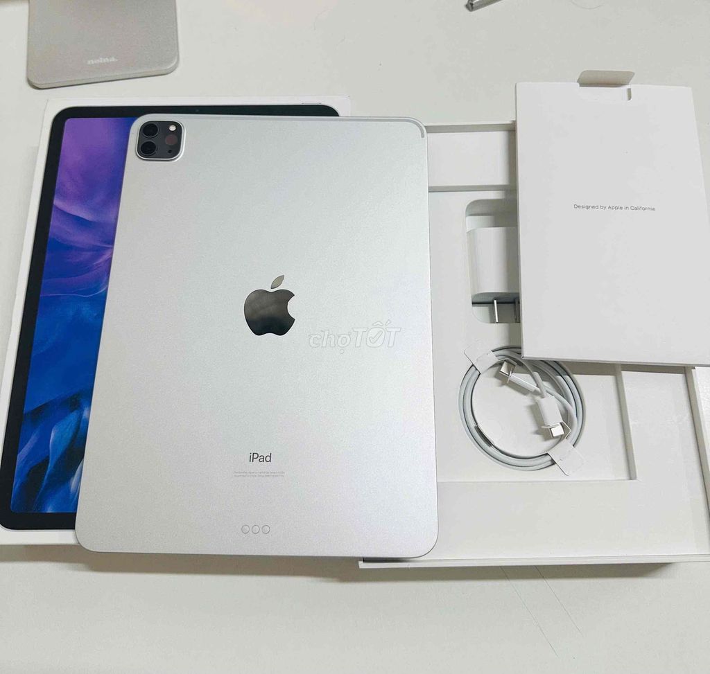 Apple iPad Pro 11 2020 Wifi Bạc. Mua bán Máy tính bảng tại Thị xã Từ Sơn Bắc Ninh được đăng bởi Ngô Thịnh hình 1