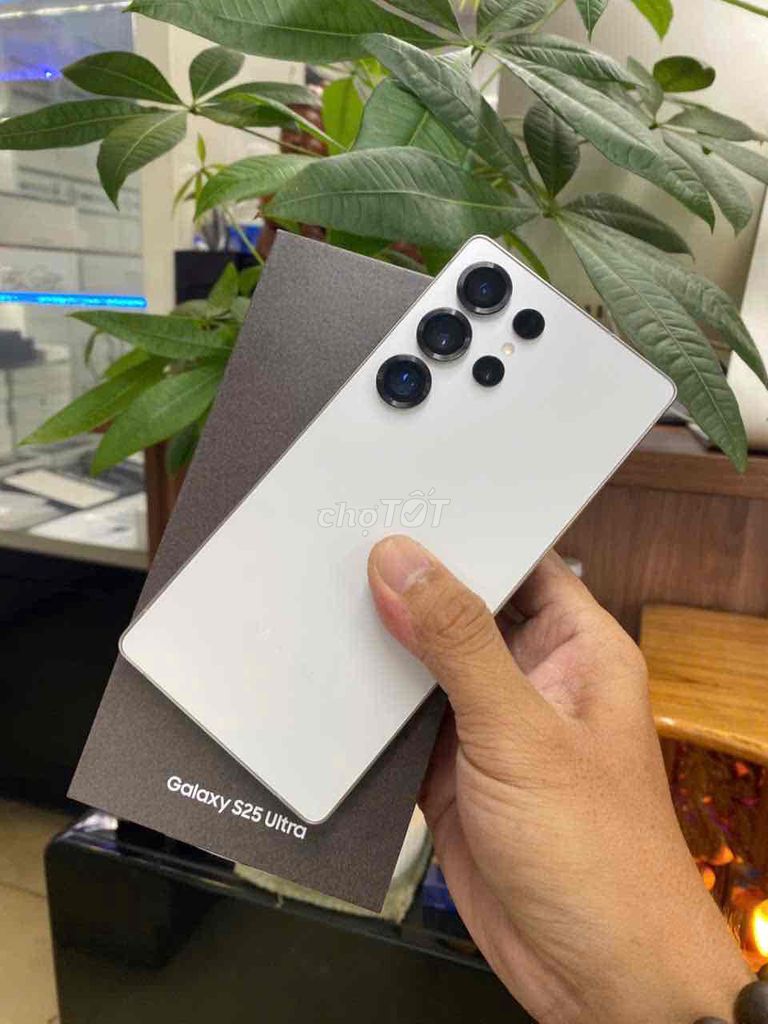 Samsung S25 Ultra 256GB Trắng. Mua bán Điện thoại tại Quận 7 Tp Hồ Chí Minh được đăng bởi mrlao hình 1