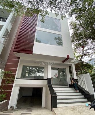 Аренда · 5 комн. · 144 м² · Quận Tân Bình, ул. Đường Nguyễn Minh Hoàng