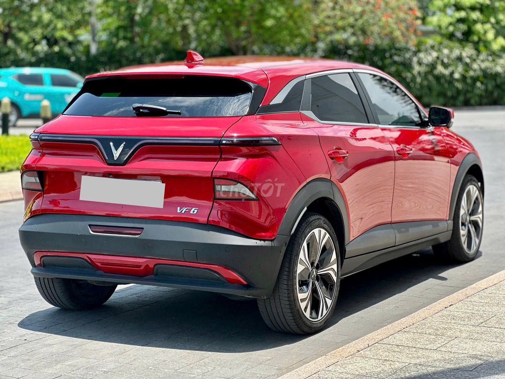 Vinfast VF6 Plus 2024 màu đỏ. Mua bán Ô tô tại Quận Gò Vấp Tp Hồ Chí Minh được đăng bởi Quang hình 3