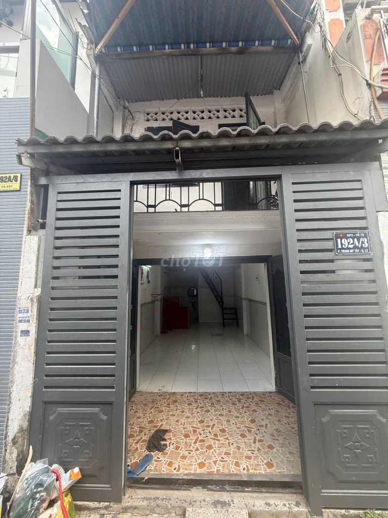 Nhà hẻm Cách nguyễn ánh thủ 50m sổ hồng riêng 