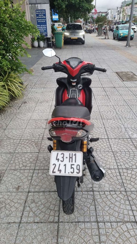 Yamaha Jupiter Gravita 2018 Красно-черный