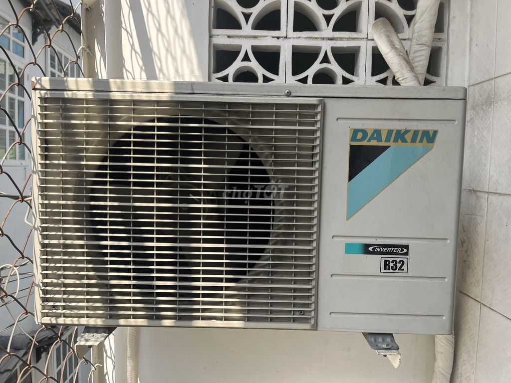 Dọn nhà cần thanh lý 2 máy lạnh Daikin