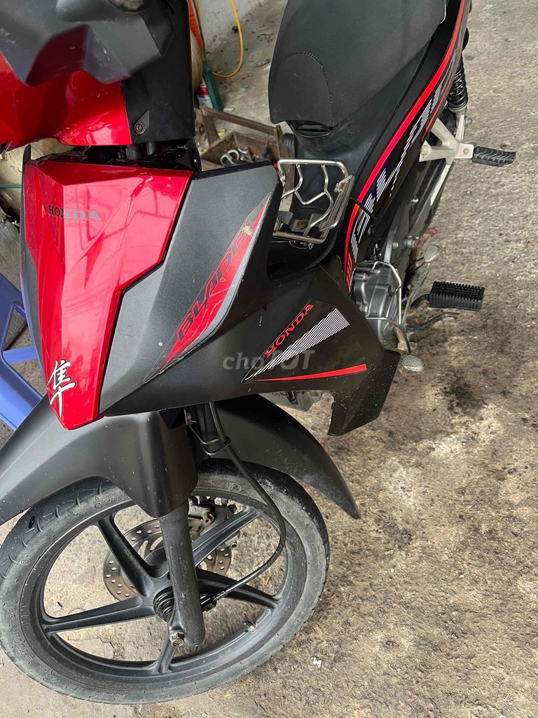 Honda Blade Đỏ Đen Zin êm. Mua bán Xe máy tại Huyện Bình Chánh Tp Hồ Chí Minh được đăng bởi Thành  hình 2