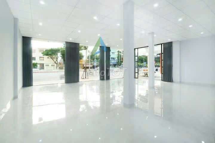 Аренда · 2 комн. · 140 м² · Quận Ngũ Hành Sơn, ул. Đường Lê Văn Hiến