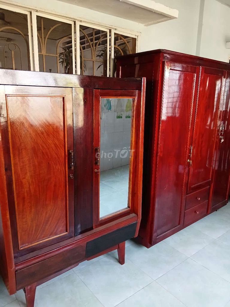 Tủ quần áo gỗ nâu đỏ có gương. Mua bán Tủ, kệ gia đình tại Thành phố Bến Tre Bến Tre được đăng bởi Hung hình 1