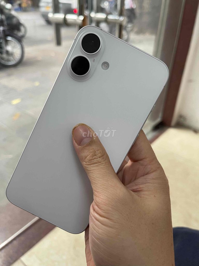 iPhone 16 Plus 256GB Trắng khay sim zin áp quốc tế. Mua bán Điện thoại tại Quận Long Biên Hà Nội được đăng bởi Phạm Xuân Quý hình 1