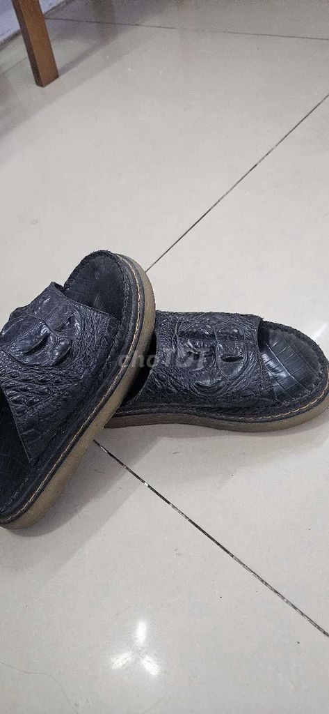 Dép Dr. Martens Da cá sấu Nam Đen. Mua bán Giày dép tại Huyện Bình Chánh Tp Hồ Chí Minh được đăng bởi Long Thanh hình 1