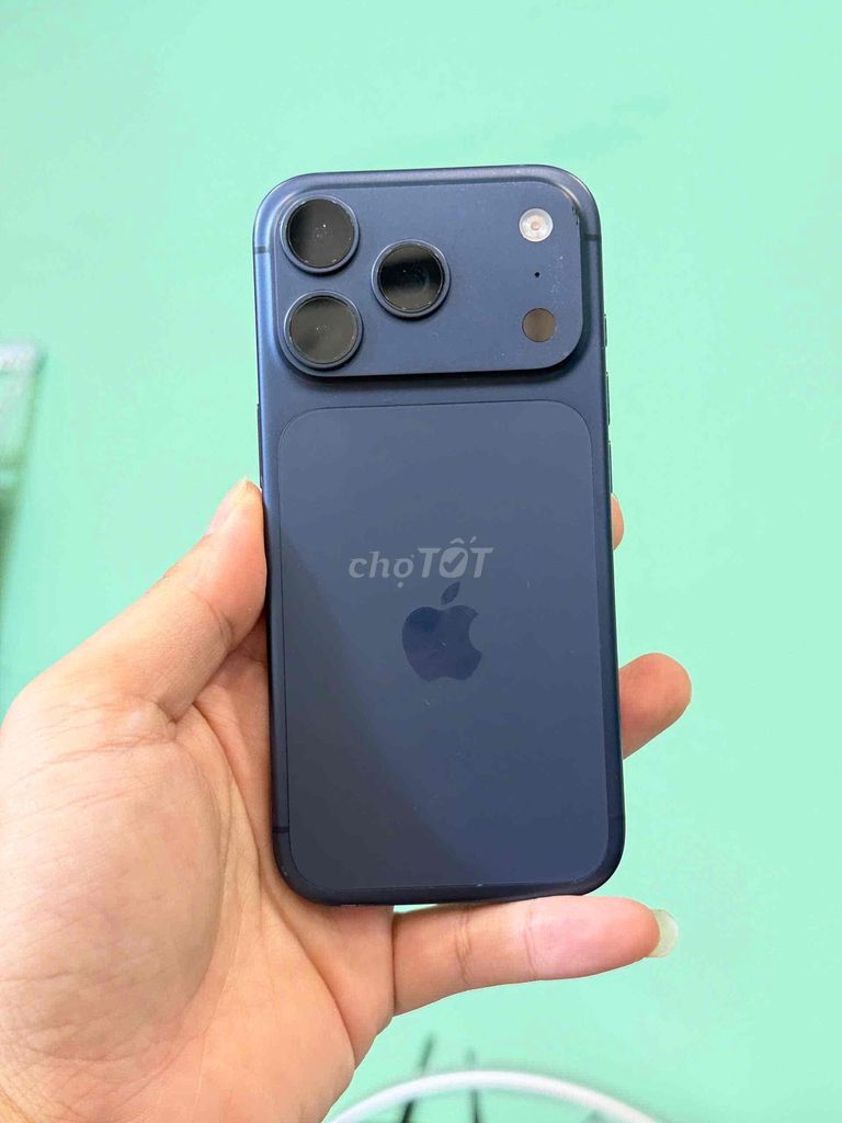 Apple iPhone 17 Pro 256GB Xanh đậm 99%. Mua bán Điện thoại tại Quận Đống Đa Hà Nội được đăng bởi Bùi Hiếu  H iStore hình 1