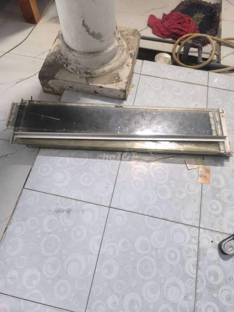 Kính 8 ly 1m x 25cm. Mua bán Nội thất, đồ gia dụng khác tại Quận Bình Thuỷ Cần Thơ được đăng bởi Toàn hình 1