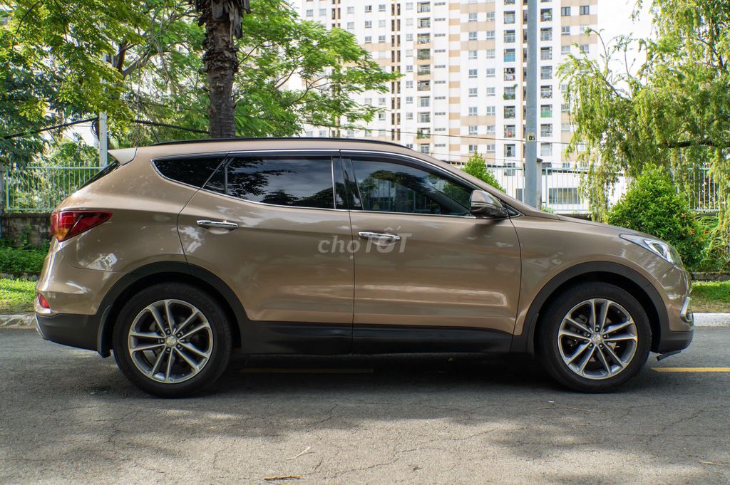 Hyundai Santa Fe 2.4L 4WD 2017. Mua bán Ô tô tại Quận 12 Tp Hồ Chí Minh được đăng bởi Trung Kiên  hình 3