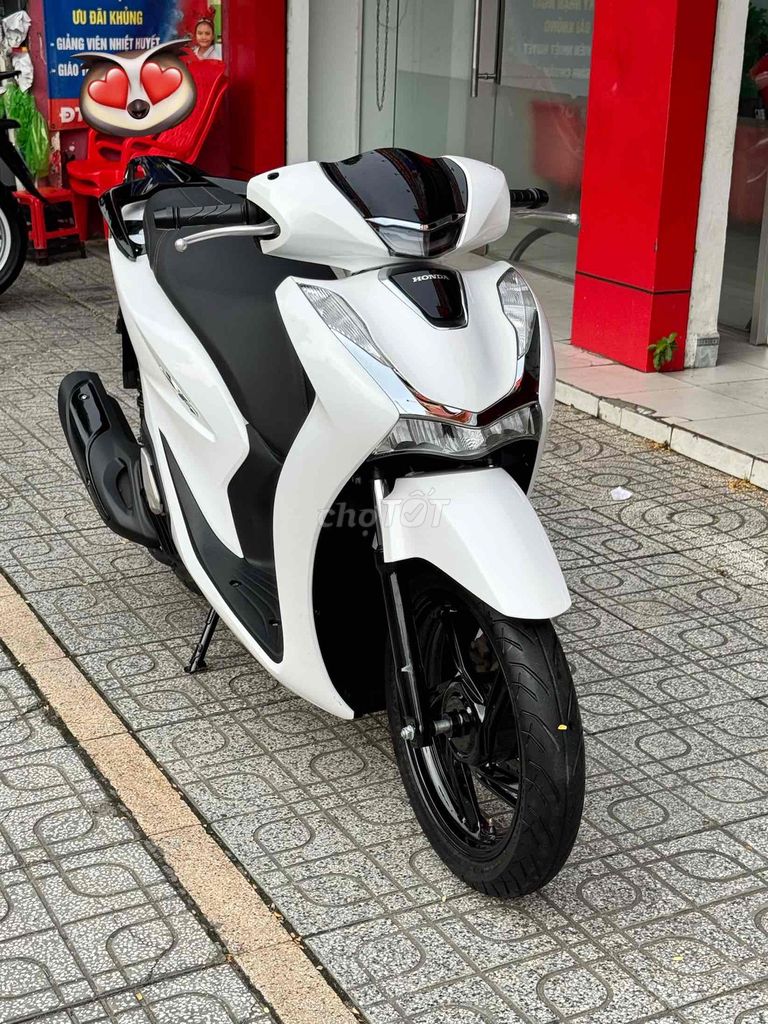 Honda SH 160i ABS куои 2023 Белый, черный, пятнистый