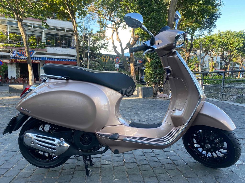 Vespa 2021 màu hót TFT chạy 7 ngàn km như mới. Mua bán Xe máy tại Quận Thanh Khê Đà Nẵng được đăng bởi Long hình 1