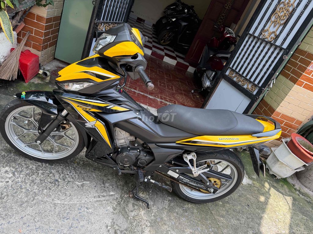 Honda Winner V1 2017 Vàng đen