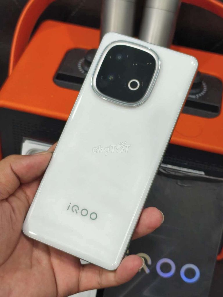 iQOO Z10 Turbo Pro 12GB/256GB Trắng. Mua bán Điện thoại tại Quận Hải Châu Đà Nẵng được đăng bởi Dphone Store ll Điện thoại và Phụ kiện giá rẻ hình 1