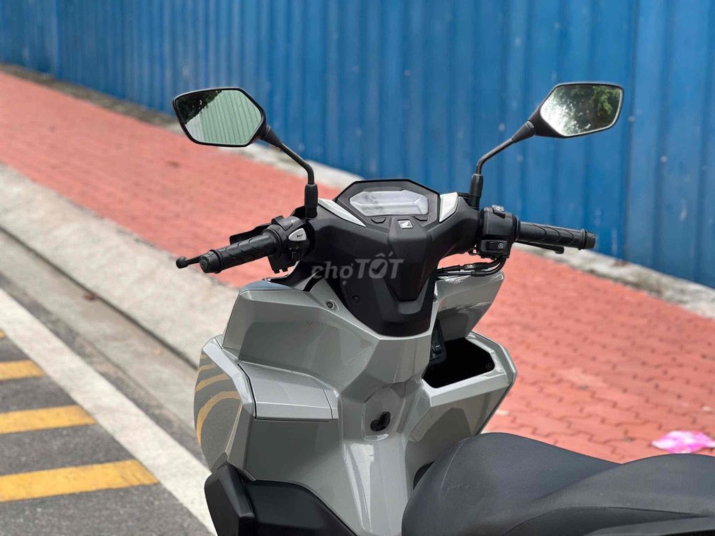 Honda Vario 160 2023 Xám xi măng 15.000km. Mua bán Xe máy tại Quận 11 Tp Hồ Chí Minh được đăng bởi Hưng Từ hình 5