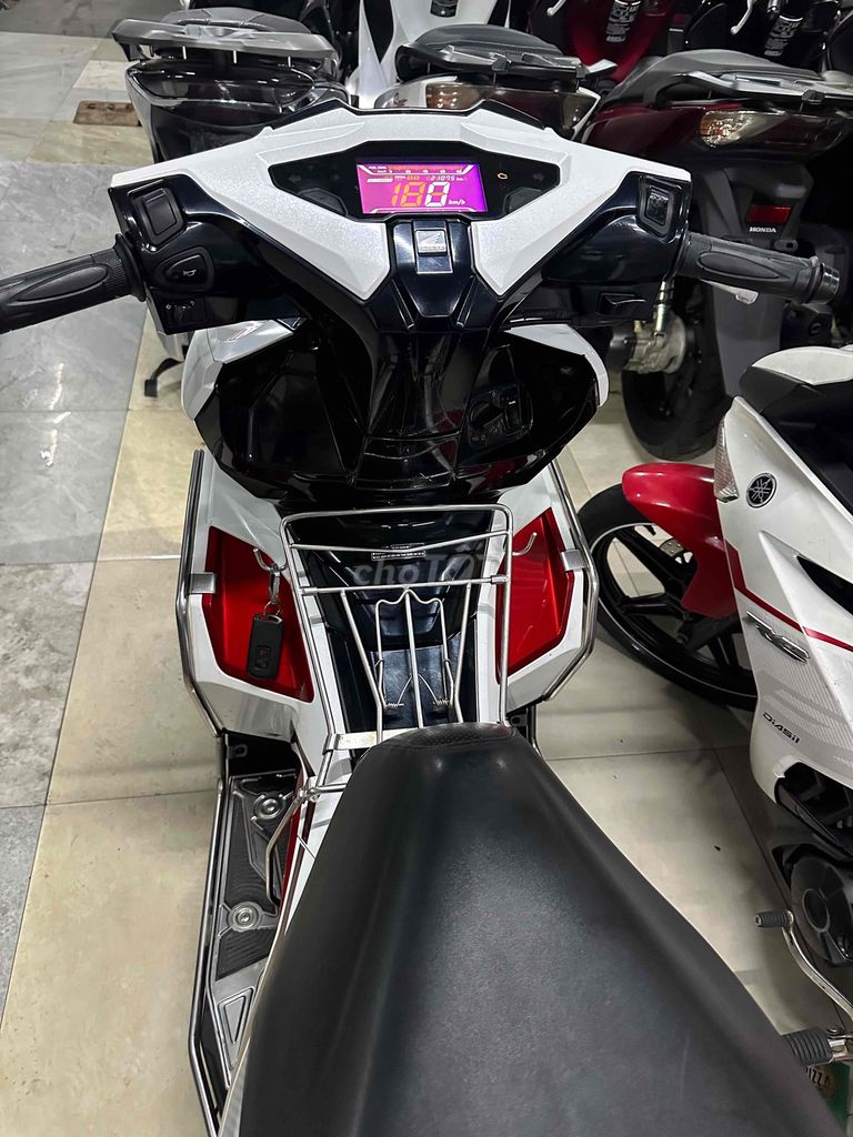 📌📣 AB 2020 trắng rất đẹp. Hỗ trợ trả góp. Mua bán Xe máy tại Thành phố Huế Thừa Thiên Huế được đăng bởi Xe Máy Nhật Vy hình 2